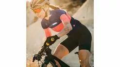 Absolute 5.0 Latzhosen Gobik Frau K9 Schwarz 2022 -Günstiges Fahrrad Trikots Geschäft absolute 50 latzhosen gobik frau k9 schwarz 2022 2