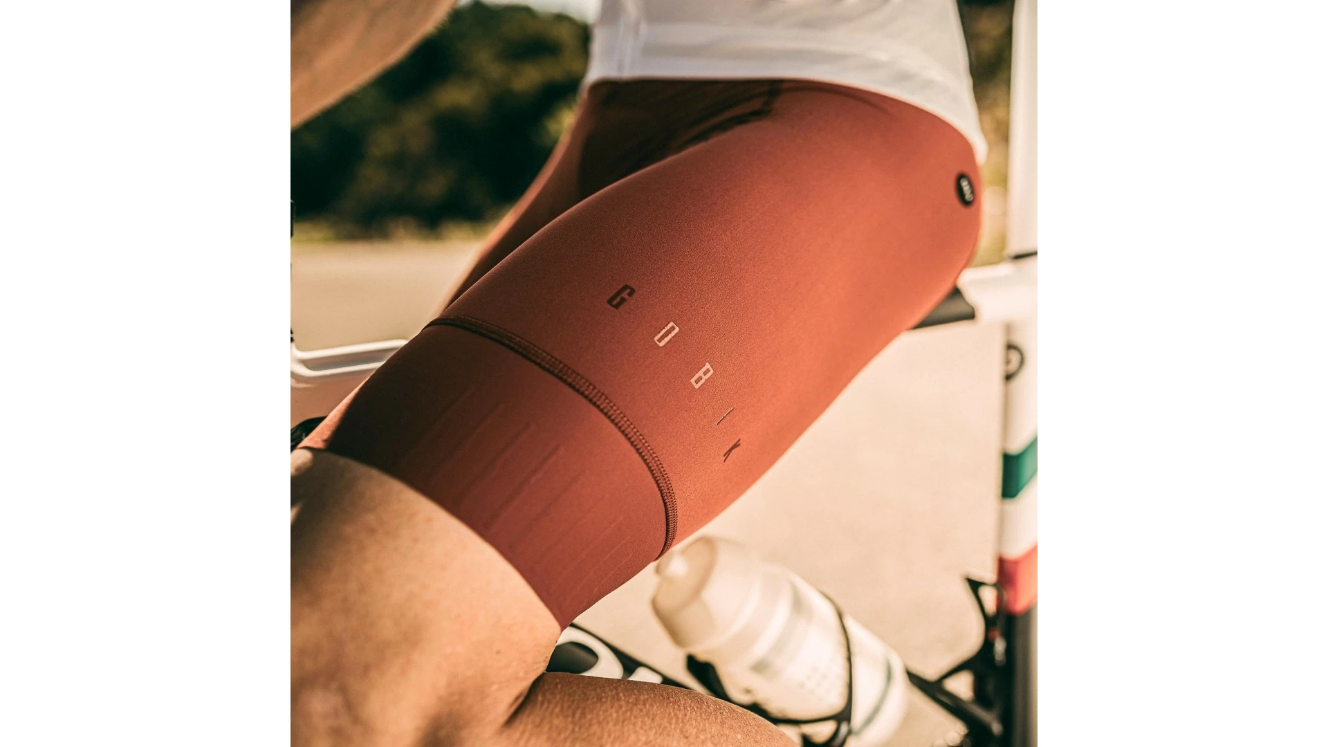 Absolute Revolution Latzhosen Gobik Mann K10 Ferro 2022 7 Absolute Revolution Latzhosen Gobik Mann K10 Ferro 2022 – Bild 5