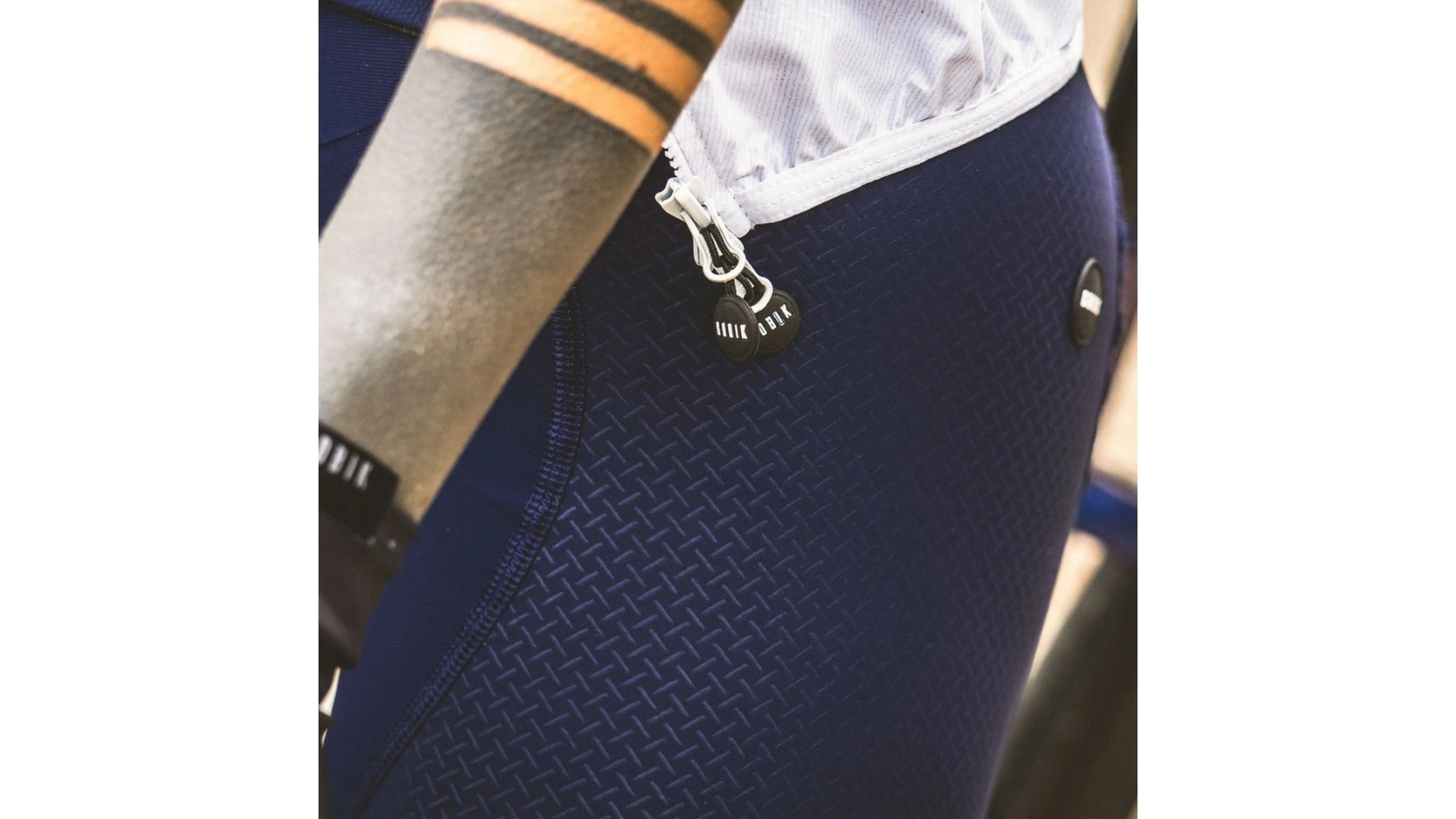 Radhose Absolute 4.0 K9 Gobik Frau Deep Blau 6 Radhose Absolute 4.0 K9 Gobik Frau Deep Blau – Bild 4